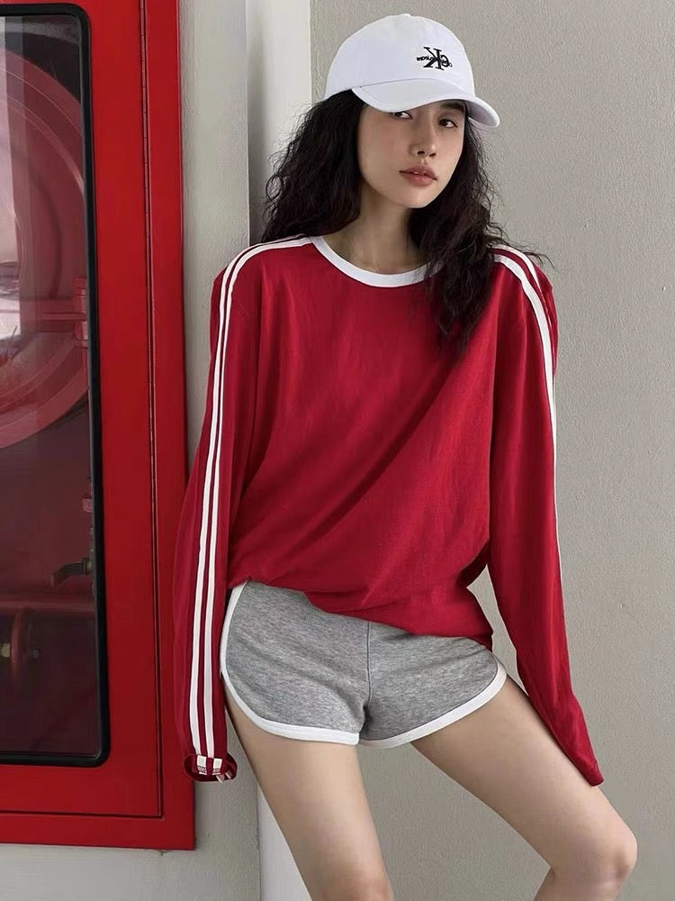 Red thin top and shorts suit, fashionable and age-reducing summer