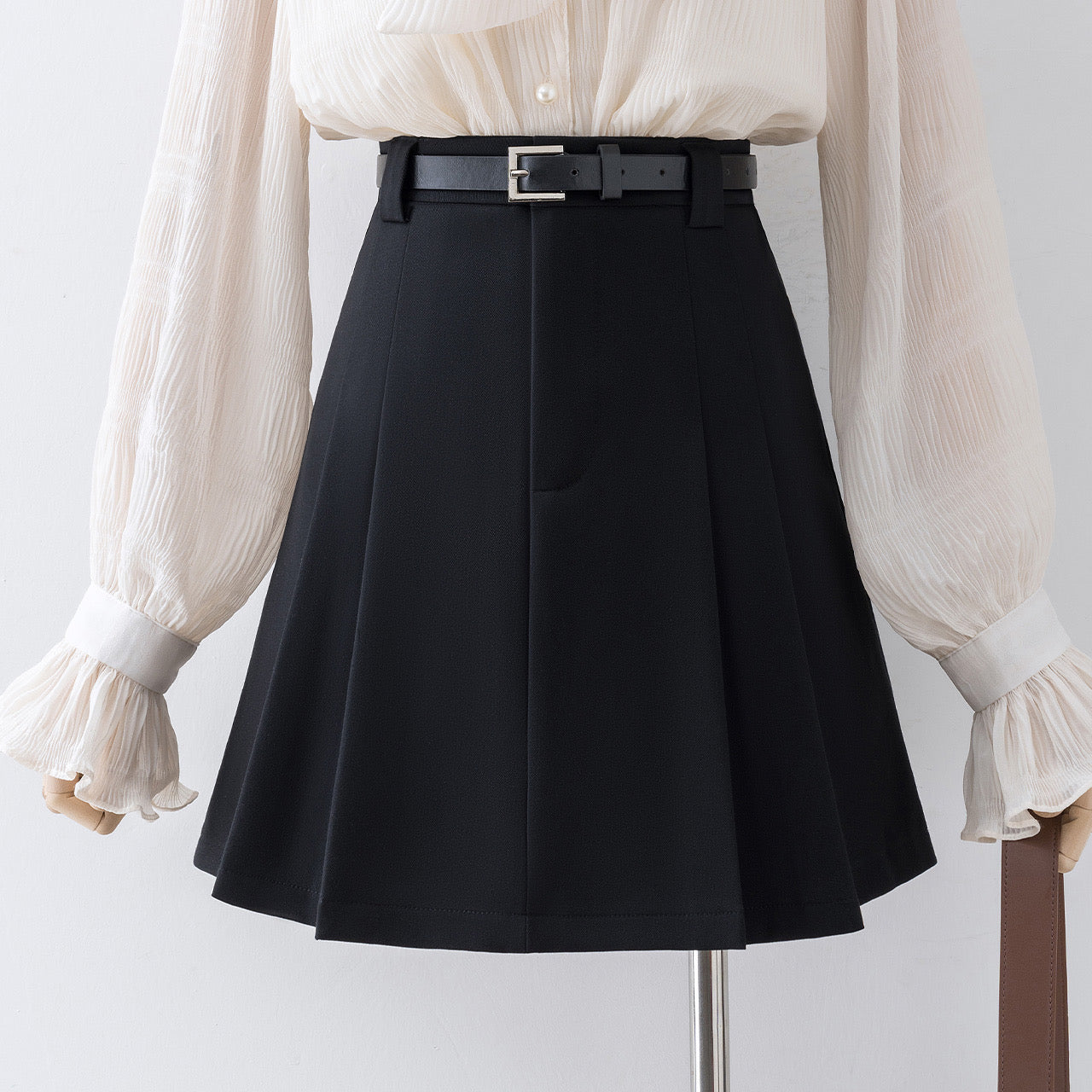 Autumn and Winter Pleated Skirt Black Skirt New Fashion High Waist