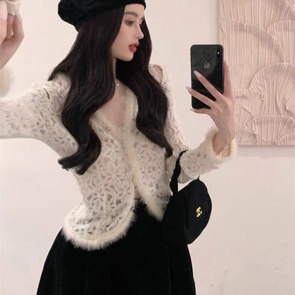 French lace hollow v-neck bottoming cardigan women's autumn and winter foreign style beautiful unique chic top design sense niche