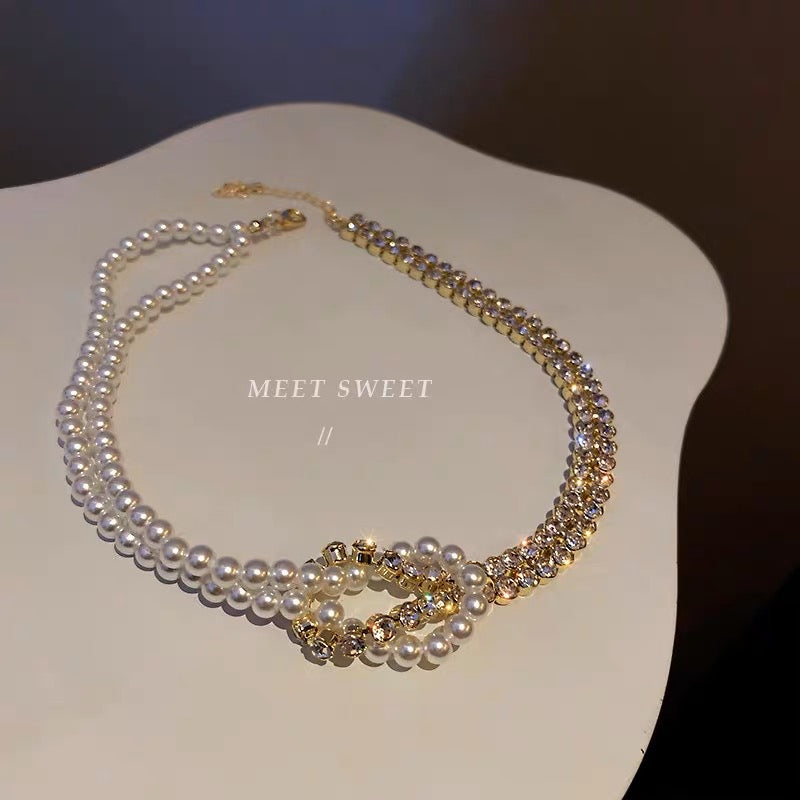 Diamond-encrusted pearl stitching necklace light luxury niche design clavicle chain 2021 new ins cold wind accessories women