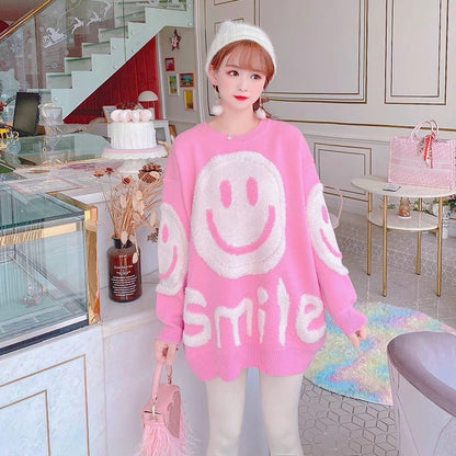 Winter soft and gentle sweater with a smiley face, energetic girly sweet pink lazy style loose mid-length sweater