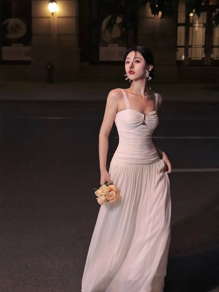 Thirteen and Little White Suspender Dress Women's Summer Chiffon Folds Drape Temperament Waist Holiday Wind Long Skirt