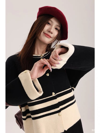 Yang Paopao love button black apricot contrasting color small fragrant style pullover sweater for women autumn and winter new loose knitted top