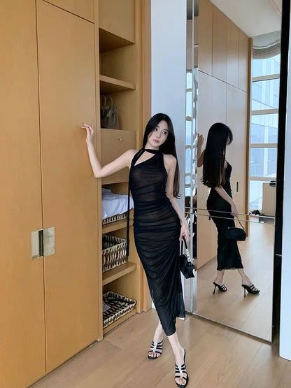 Doudoujiang chic/supermodel development/niche high-end hanging neck long skirt sexy slim and thin mesh dress