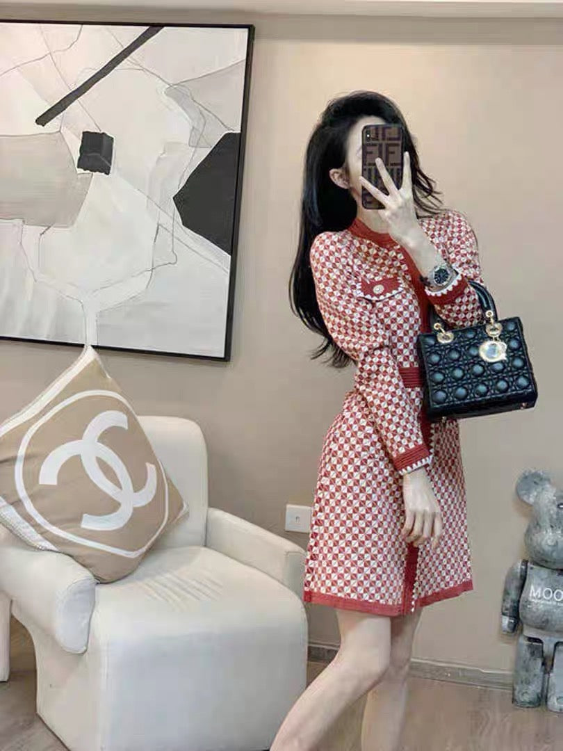 Knitted dress women's autumn clothing 2022 new high-end retro