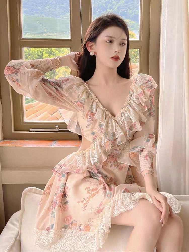 French niche tea break beautiful high-end sexy backless sweet and spicy Thai seaside holiday floral dress female spring and autumn