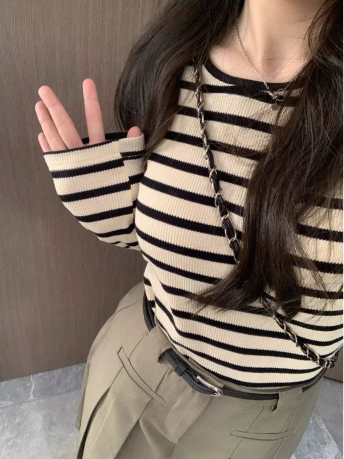 Autumn clothes with a whole set of small t-shirt tops pleated skirt two-piece suit women's fashion to reduce age and look thin