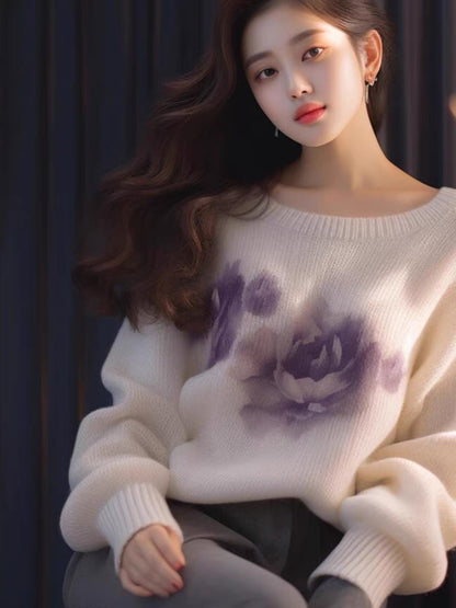 This year's popular and beautiful Korean-style small fragrance sweaters have a western style, age-reducing niche, round-neck white sweaters for autumn. (B1513)