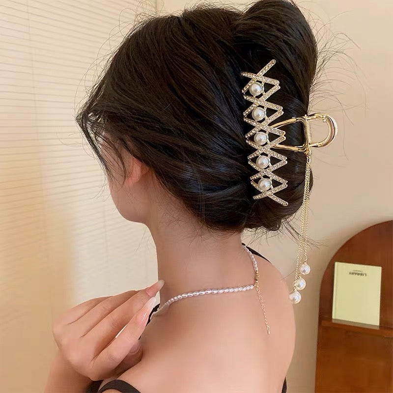 Korean super flash full of diamonds pearl tassel clip light luxury high-end shark clip hair clip fashion net red temperament hair accessories