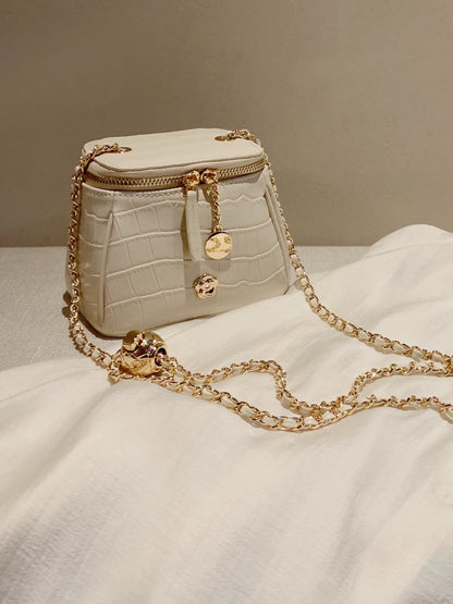 Nanfeng Xiaopu Peach Soda Camellia Box Bag 2023 New Summer Small Bag Women's Chain Shoulder Messenger Bag