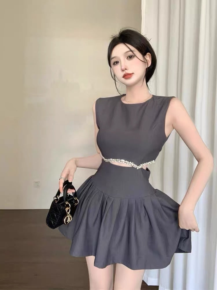 French Hepburn style high-end sexy waistless diamond inlaid slim waist sleeveless dress women's summer little black dress