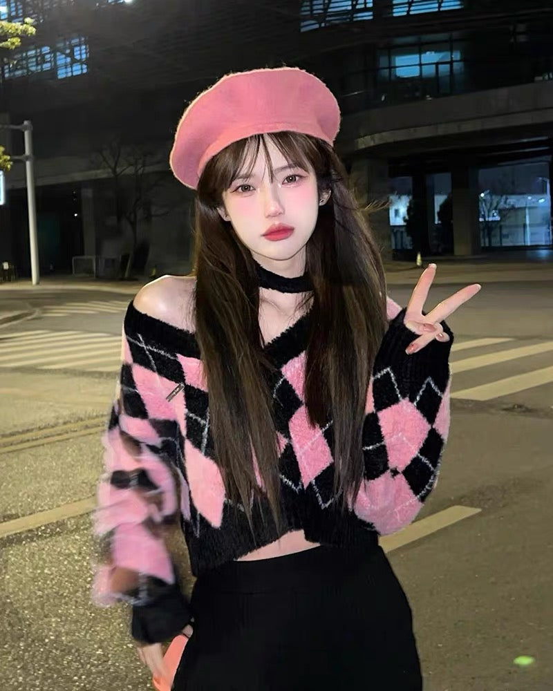 College style rhombus V-neck sweater for women spring 2023 new Korean style hot girl outer wear loose temperament top short style