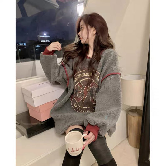 Designed distressed printed sweatshirt for women autumn and winter 2023 new mid-length imitation lamb wool loose lazy style top A2240