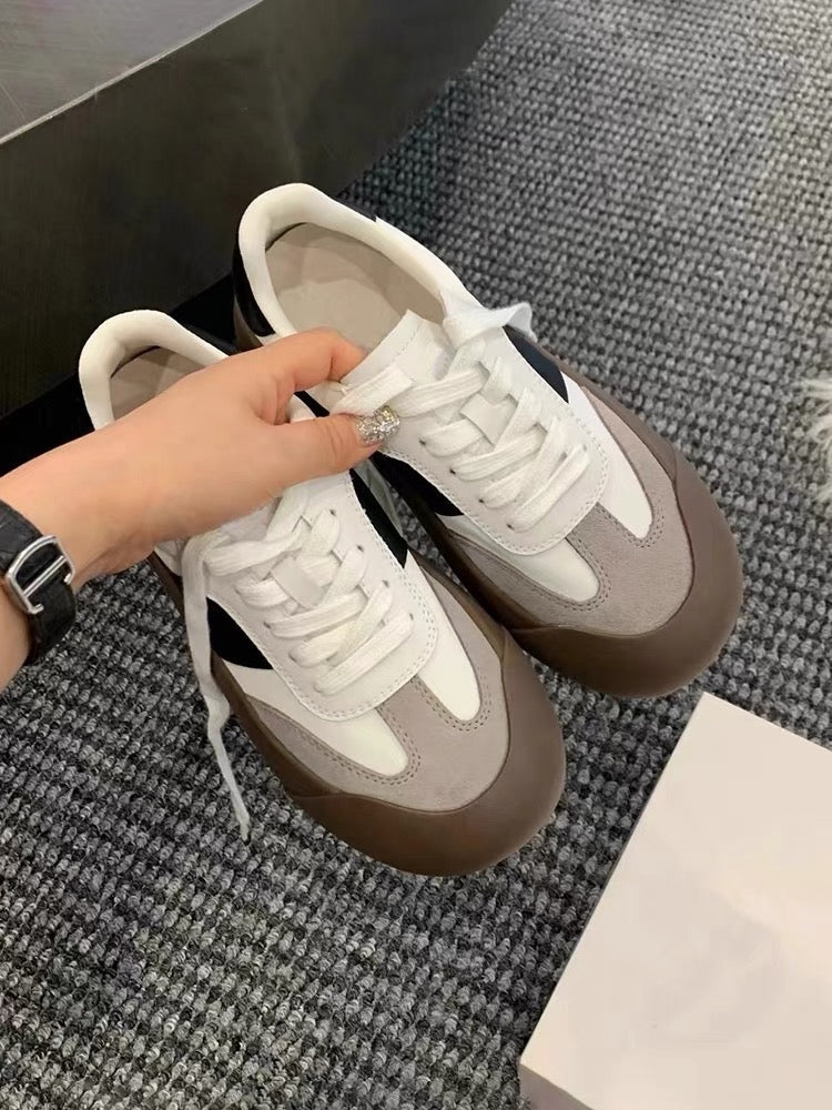 Retro moral training shoes women 2023 new casual big head ugly cute sports shoes women's summer thick bottom small white board shoes