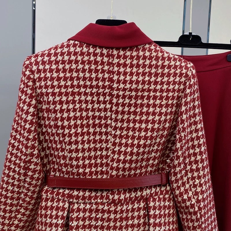 Spot high-end women's red houndstooth small fragrance suit New Year's clothes 2023 ladies skirt two-piece set