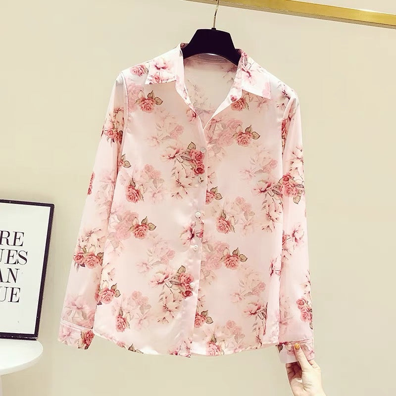 Western-style age-reducing floral silk shirt women's high-end niche design chiffon long-sleeved top early autumn 2023 new style