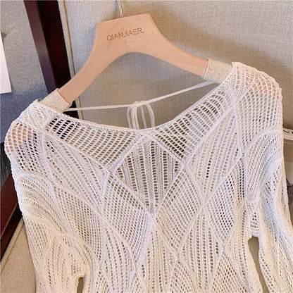 V-neck ice silk long-sleeved sunscreen T-shirt for women early autumn 2023 new hollow loose knitted blouse thin top niche