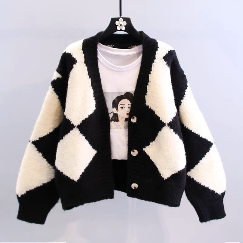 Retro lazy style diamond plaid sweater jacket for women autumn and winter 2023 new Korean style loose outer knitted cardigan