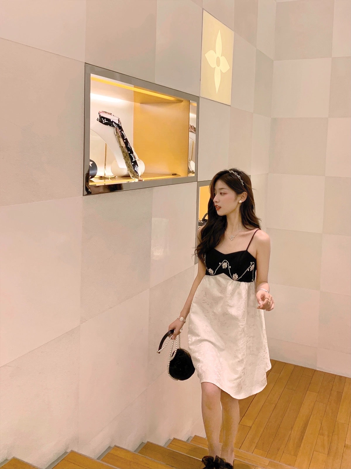 cchen Chen Chen splicing diamond-studded French suspender dress female summer temperament small person niche design sense skirt