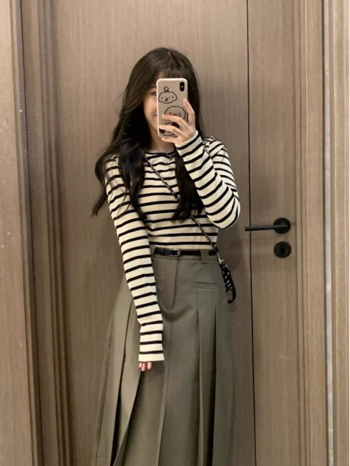 Autumn clothes with a whole set of small t-shirt tops pleated skirt two-piece suit women's fashion to reduce age and look thin