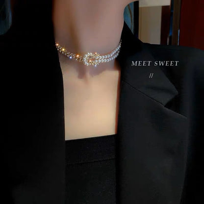 Diamond-encrusted pearl stitching necklace light luxury niche design clavicle chain 2021 new ins cold wind accessories women