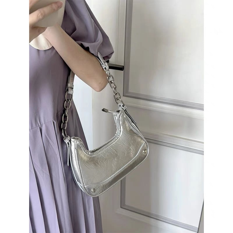 Bag women's 2023 new summer French light luxury popular this year silver underarm high-quality texture niche Messenger bag