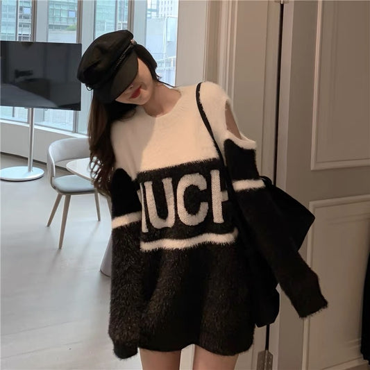 Internet celebrity plush design niche off-shoulder contrasting color scheming women's sweater lettered mid-length over-the-hip sweater for women T3443