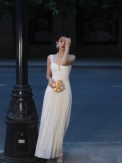 Thirteen and Little White Suspender Dress Women's Summer Chiffon Folds Drape Temperament Waist Holiday Wind Long Skirt