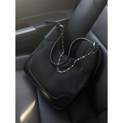 Bag women 2023 new fashion retro high-quality texture niche commuting large-capacity chain shoulder Messenger bag