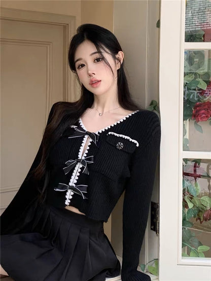 Xiaoxiangfeng French atmosphere knitted cardigan sweater jacket for women in autumn and winter unique and chic high-end v-neck top