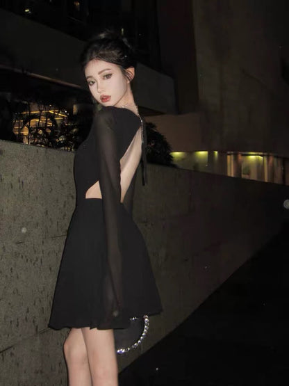 French Spice Girl Temperament Senior Sexy Backless Long-sleeved Dress Female Summer Seaside Vacation Dress Little Black Dress