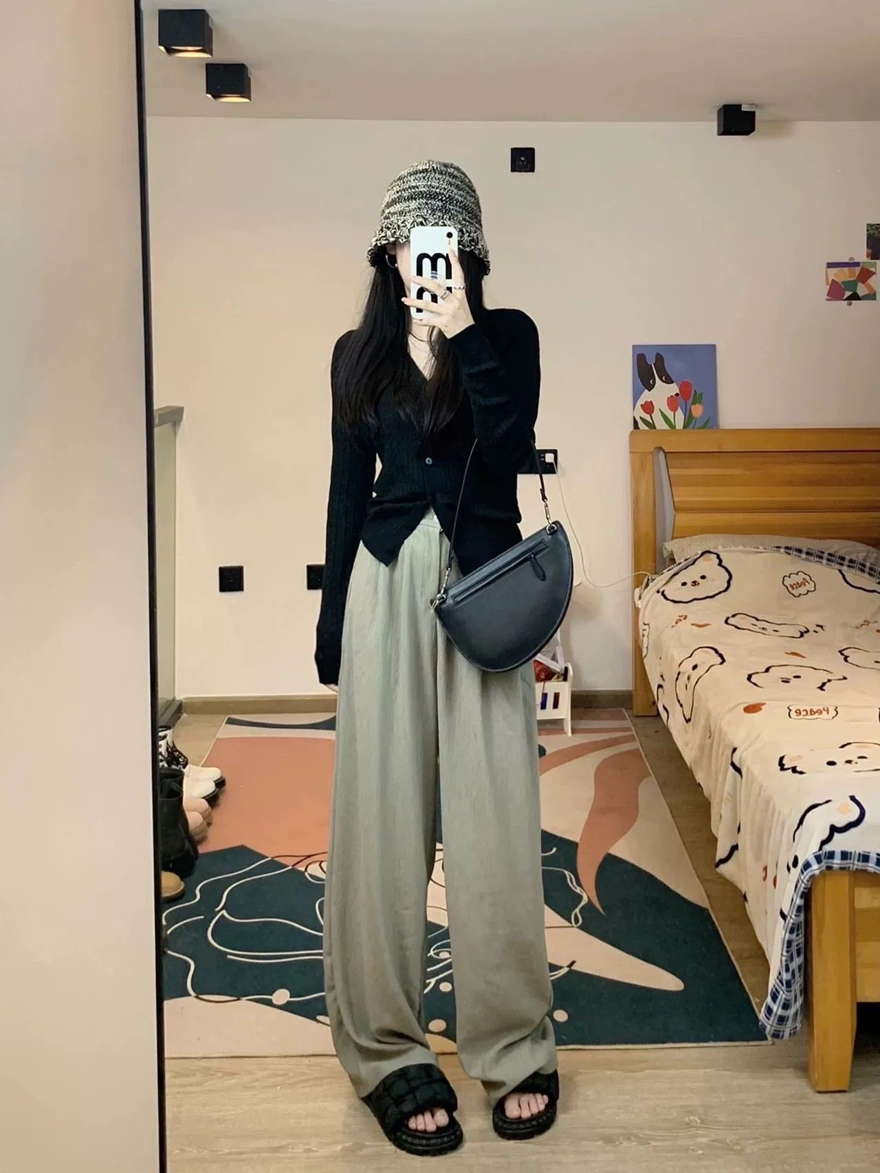 Autumn outfit with a complete set of salt-based net red fried street look thin black knitted cardigan top wide-leg pants two-piece set for women