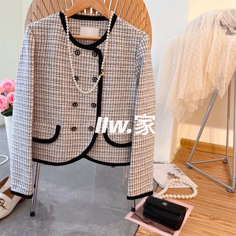 Huaer Street Plaid ~ Korean version of thin double-breasted plaid all-match short coat female celebrity Xiaoxiang style hit color top