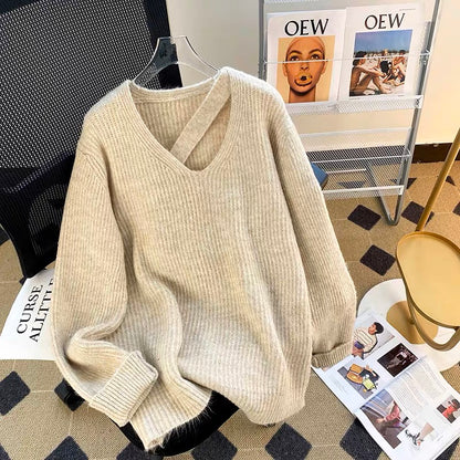 High-end v-neck hollow pullover sweater for women in autumn and winter Korean style thickened design niche lazy style sweater