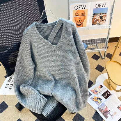 High-end v-neck hollow pullover sweater for women in autumn and winter Korean style thickened design niche lazy style sweater