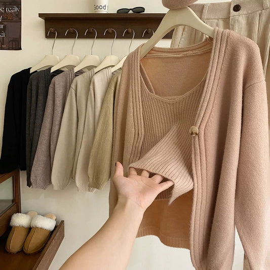 French-Italian tune ~ Casual and gentle sweater cardigan suit for women autumn pit strip camisole + knitted jacket two-piece set