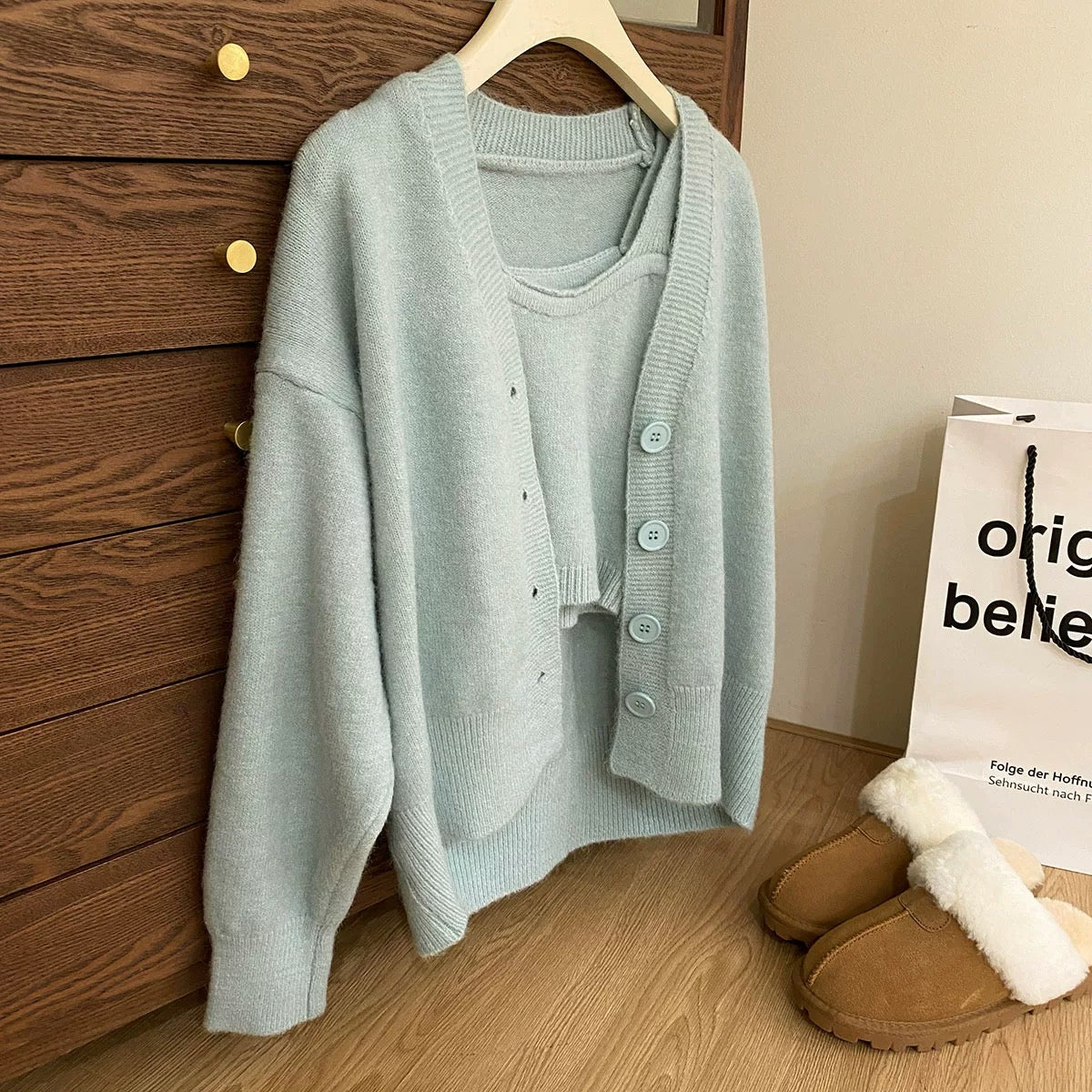 Relaxing Korean oxygen blue sweater jacket suit for women in autumn and winter with vest + lazy loose knitted cardigan