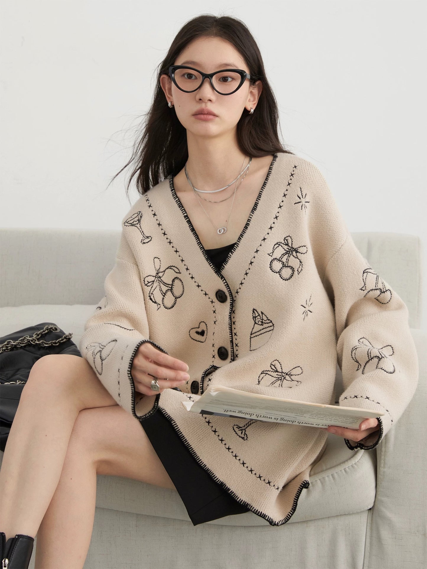 CHICVEN "Retro Adventure" Autumn New Korean Style V-neck Contrast Color Embroidered Sweater Jacket Heavy Knitted Cardigan