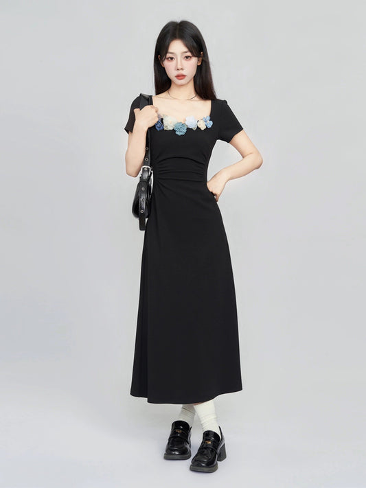 A little wild berry Hepburn style short-sleeved dress women's summer long skirt with waist square neck niche pure desire flower skirt