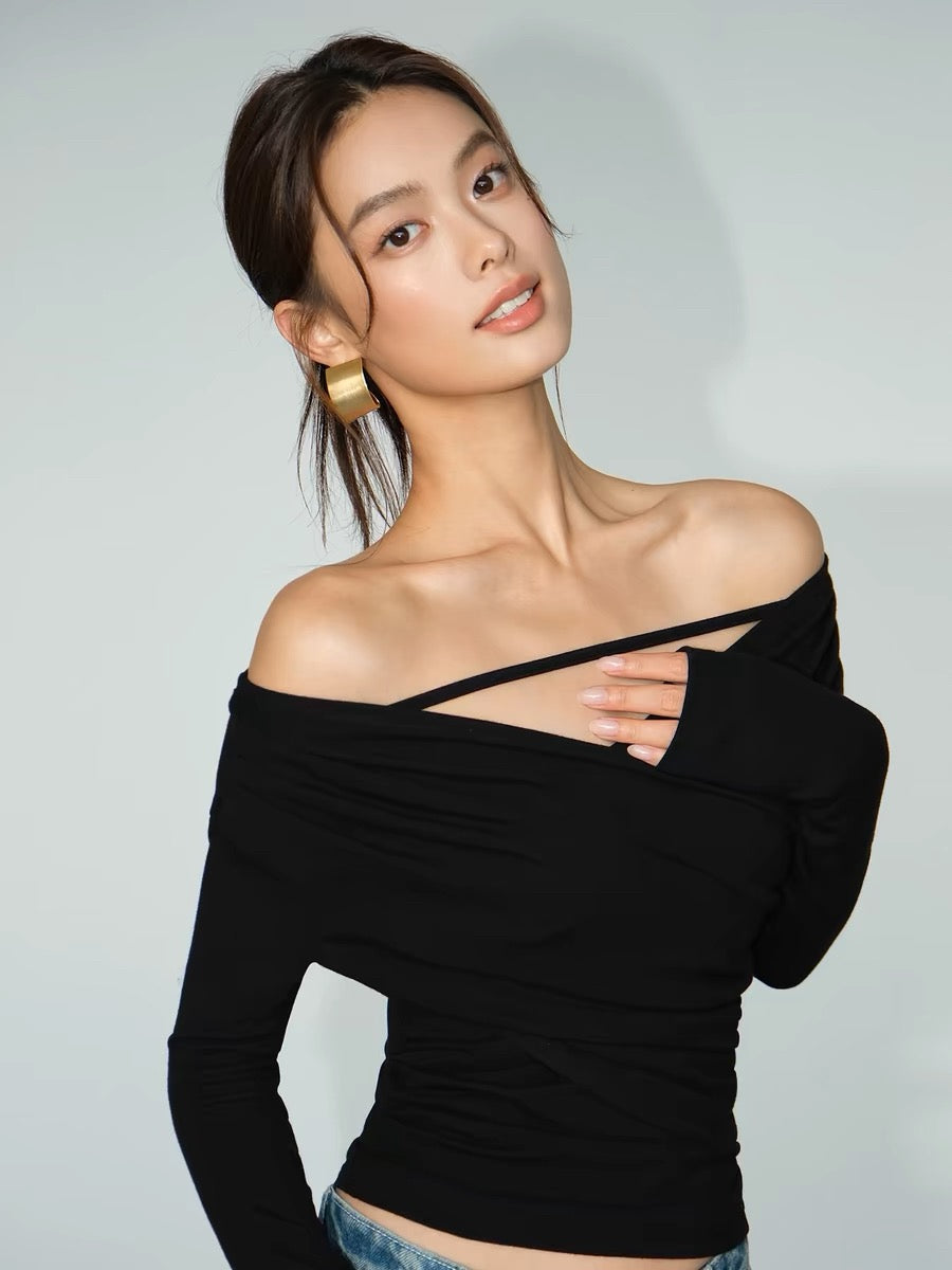 NEVA HU black one-shoulder T-shirt women's design 2024 autumn new slim fit off-shoulder V-neck top