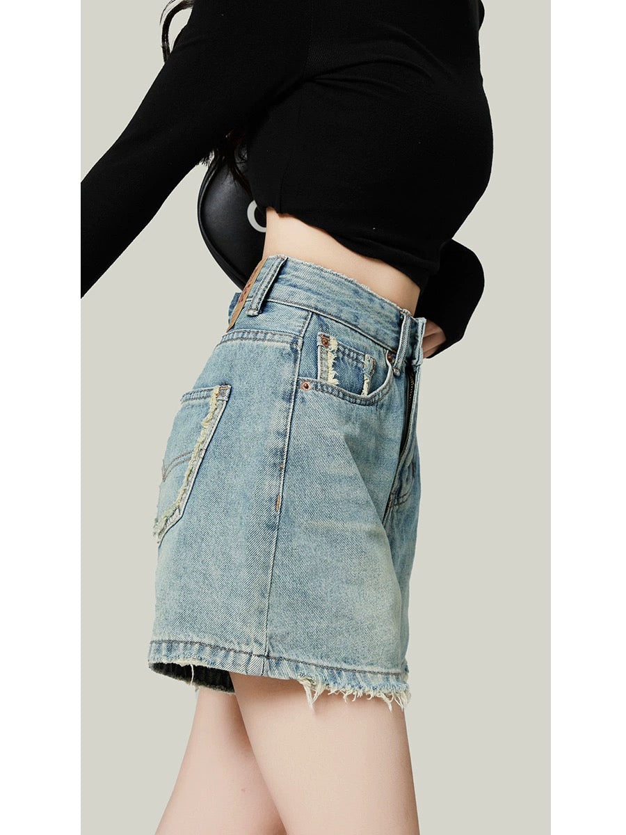 High-waisted retro raw edge denim shorts for women summer new thin design niche loose slimming wide-leg hot pants