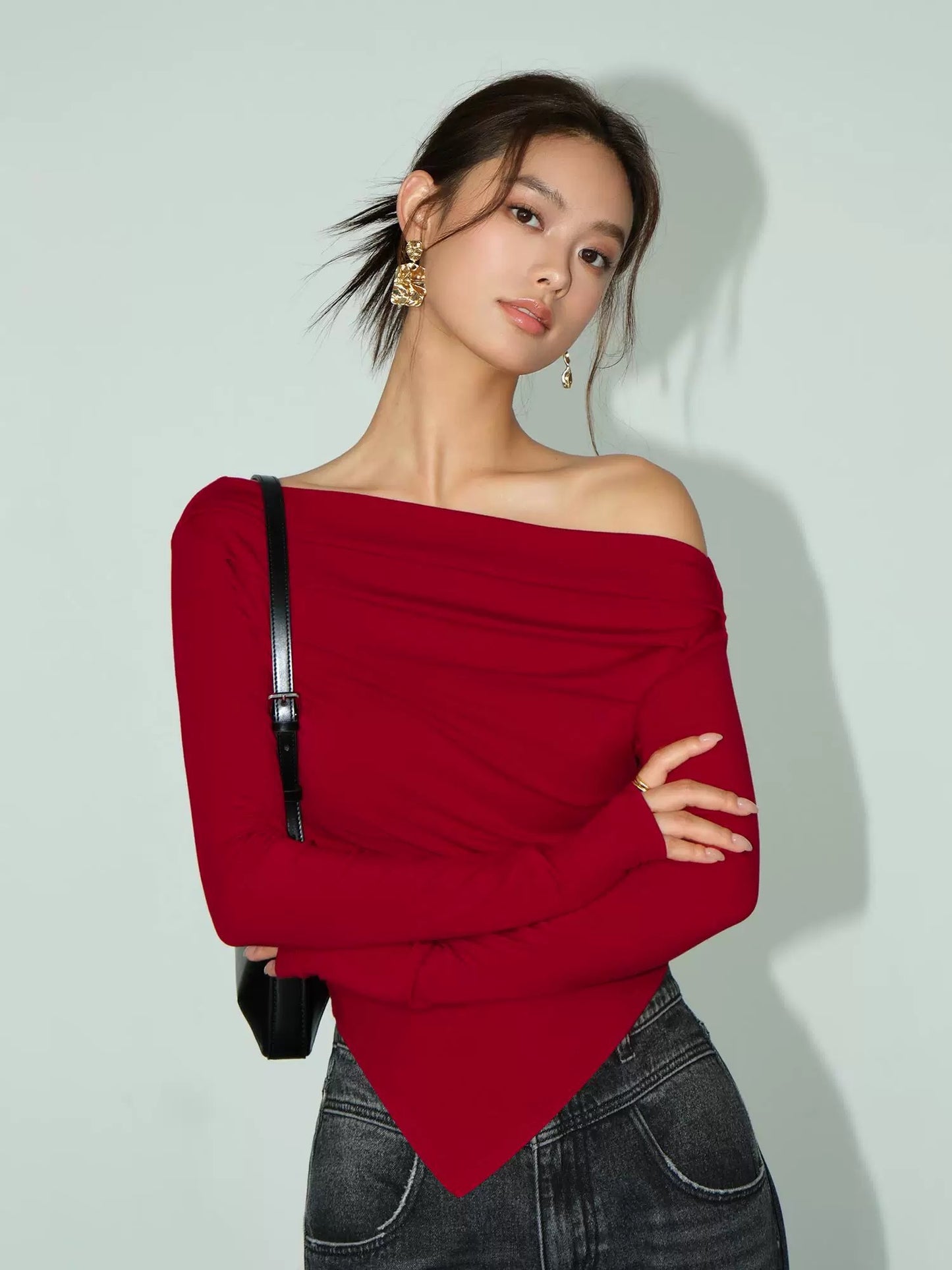 NEVA HU black one-shoulder long-sleeved bottoming shirt women's design 2024 autumn slimming off-shoulder top