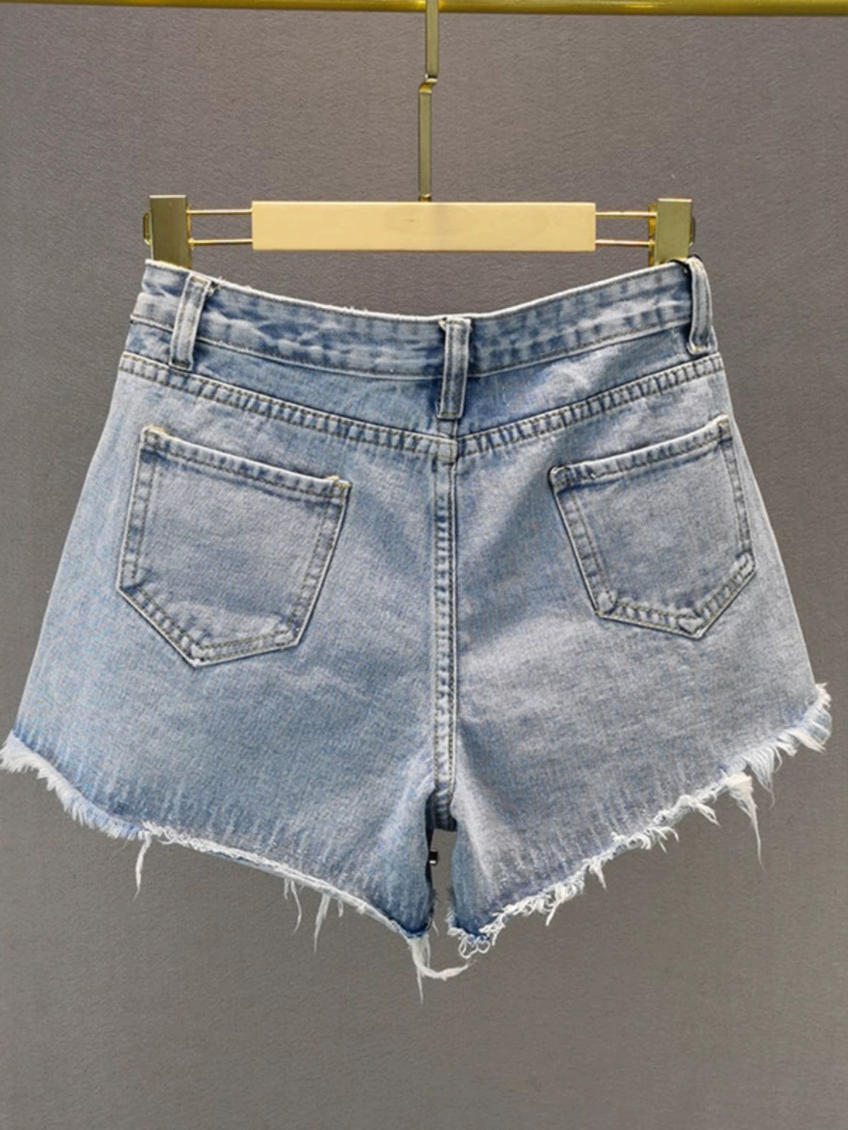 Ripped wide-leg denim shorts for women 2024 summer new high-waisted loose slimming European station heavy-duty diamond-encrusted hot pants