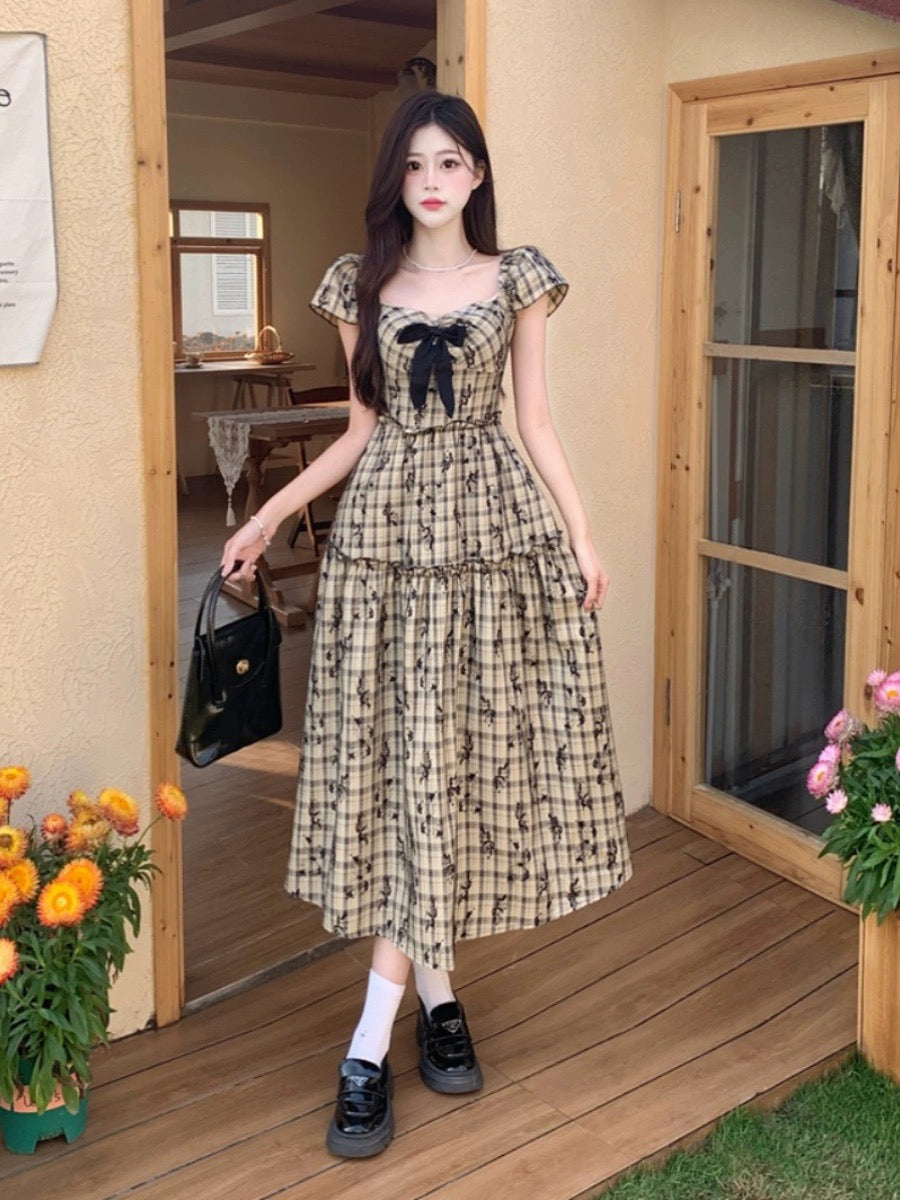 Plus size women's slimming belly-covering dress women's summer new fat mm French retro plaid long skirt A-line skirt