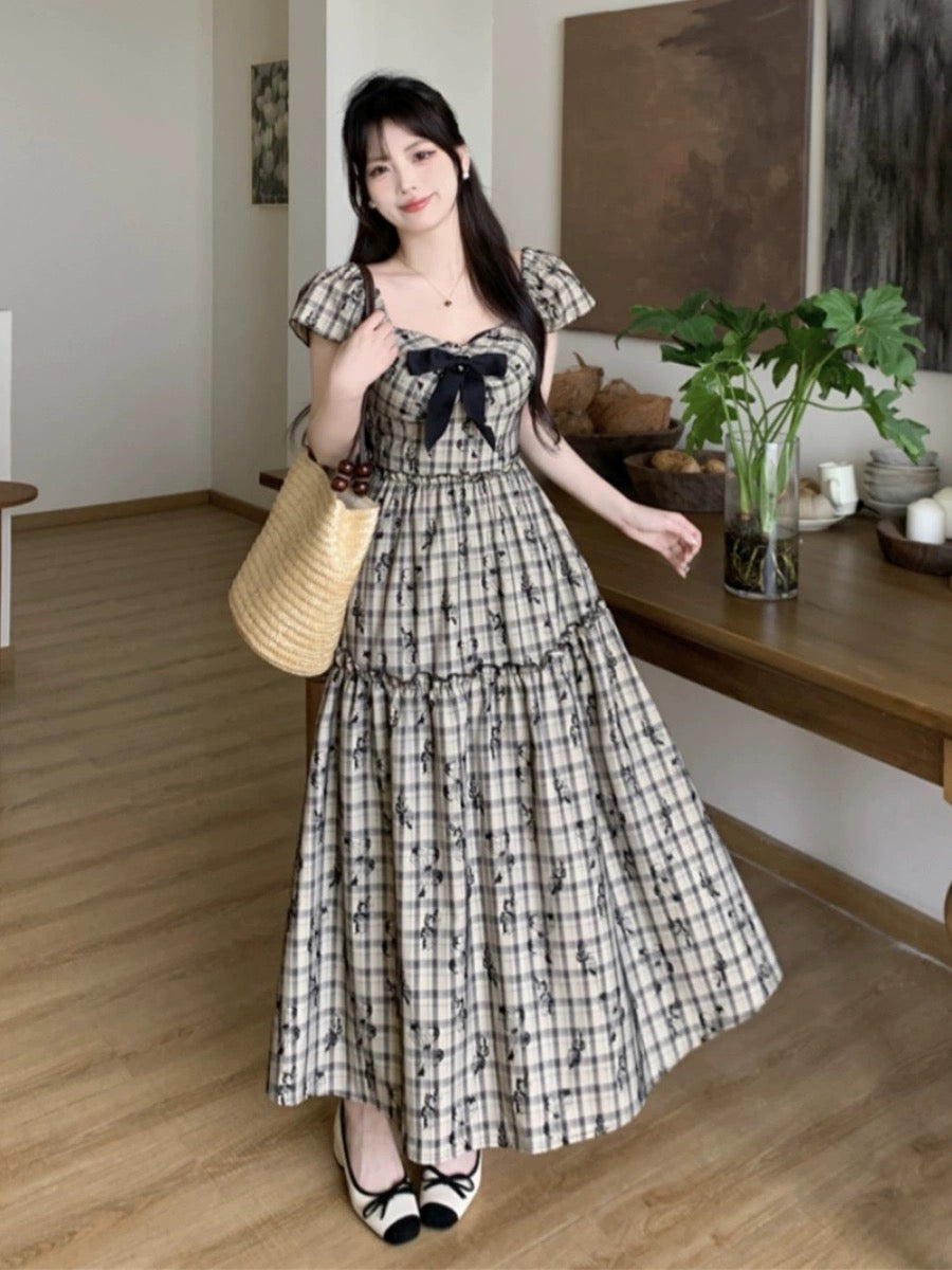 Plus size sweet and spicy plaid long skirt for fat mm waist slimming French dress pear-shaped figure retro black skirt