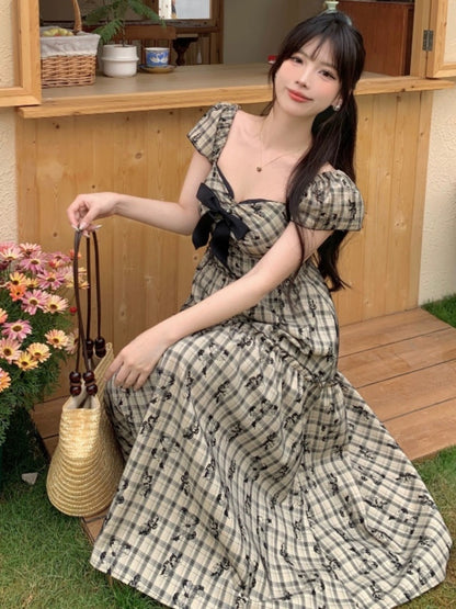 Plus size sweet and spicy plaid long skirt for fat mm waist slimming French dress pear-shaped figure retro black skirt