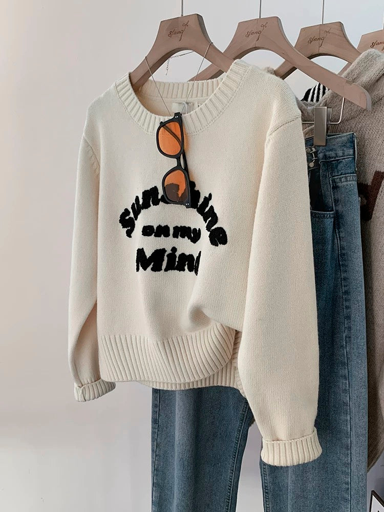 Short sweater for women in autumn and winter, thickened 2024 new style, lazy style for little people, bottoming sweater top