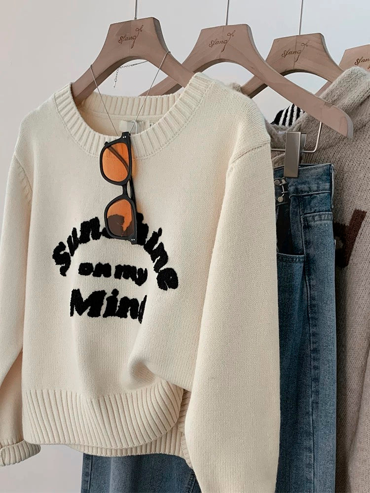 Short sweater for women in autumn and winter, thickened 2024 new style, lazy style for little people, bottoming sweater top