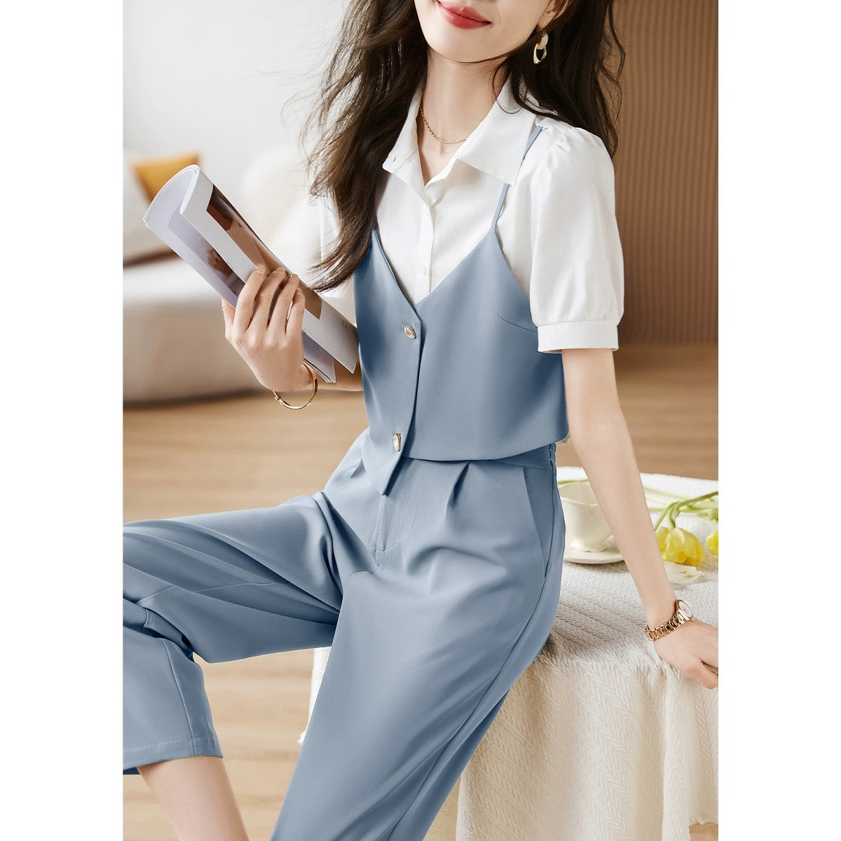 Mohan Yimei simple commuting two-piece set 23 new summer temperament versatile fake two-piece shirt shorts suit for women