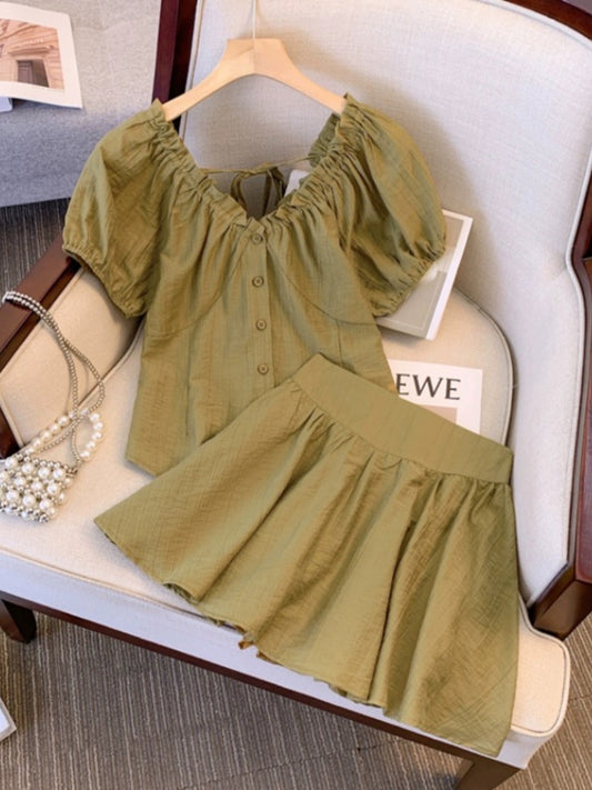 Sweet and lively puff sleeve top and short skirt two-piece set for fat girls, casual and stylish, age-reducing and slimming suit for women